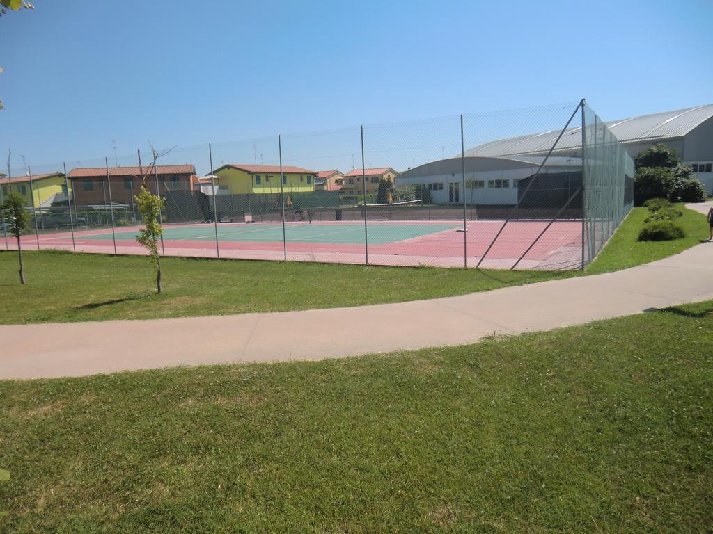 Villaggio Dei Fiori Con Piscina E Posto Incluso